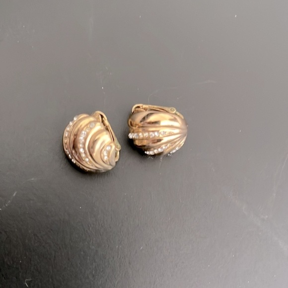 CHRISTIAN DIOR CLIP ON EARRINGS - Picture 4 of 8